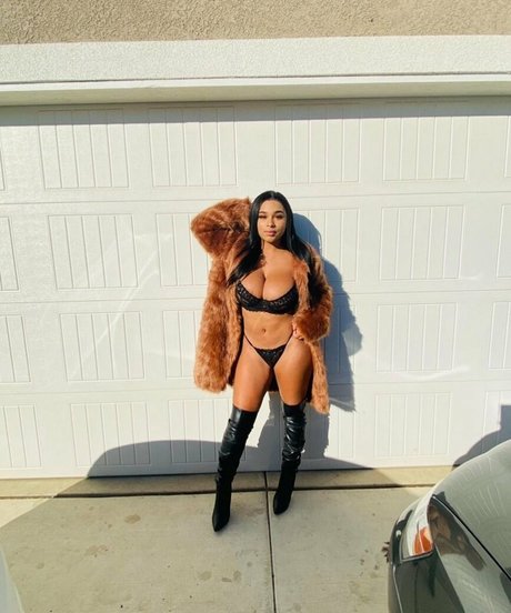 Katy Diamond photo 27