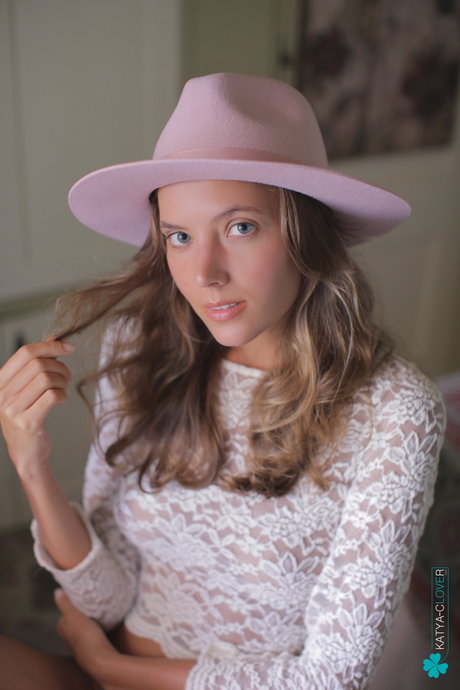 Katya Clover photo 352