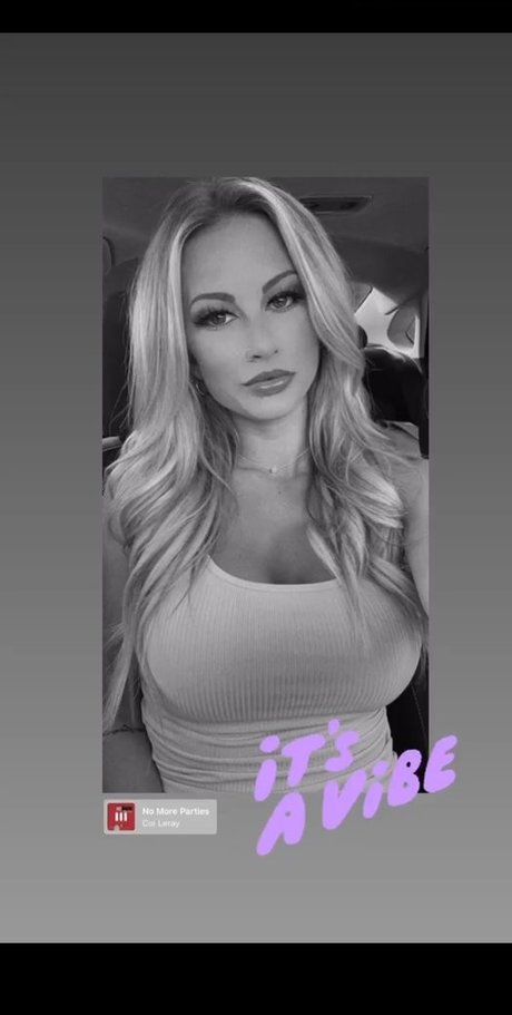 Kayla Lynne Hilton photo 1