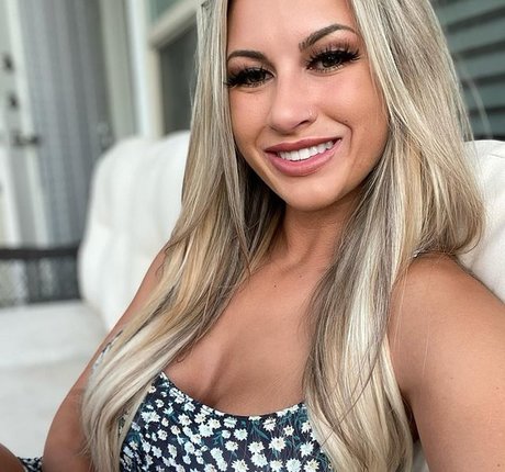 Kayla Lynne Hilton photo 4