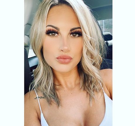 Kayla Lynne Hilton photo 30
