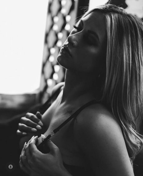 Kayla Lynne Hilton photo 115