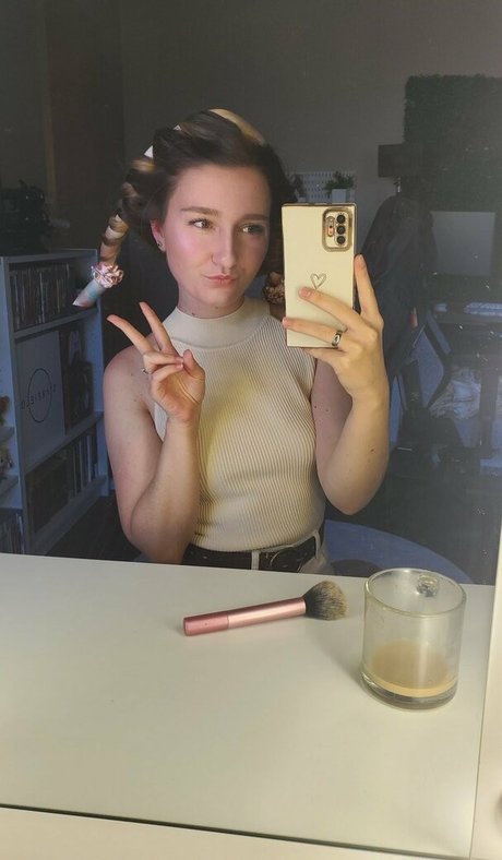 Kayliahvelvet photo 8
