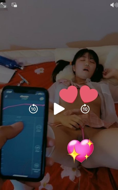 Keanu C Thompson photo 20