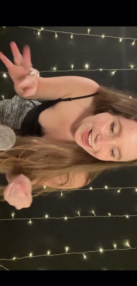 Kelly Belly ASMR photo 15
