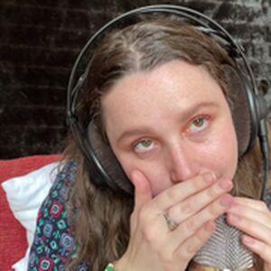 Kelly Belly ASMR photo 2