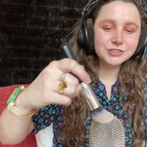 Kelly Belly ASMR photo 4