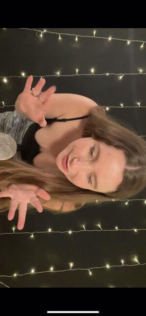 Kelly Belly ASMR photo 9