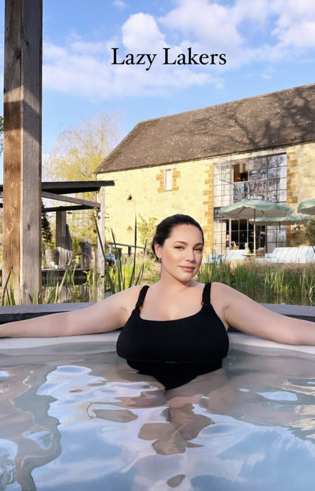 Kelly Brook photo 75