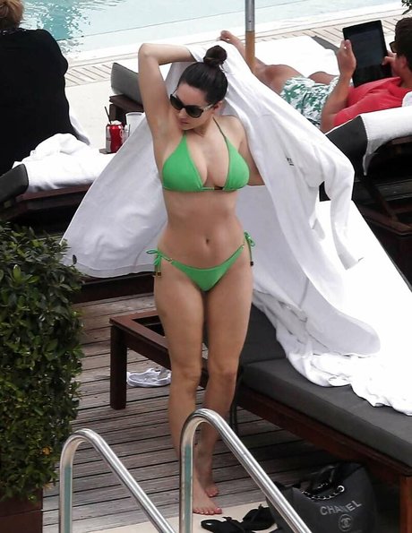 Kelly Brook photo 92