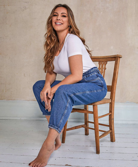 Kelly Brook photo 400