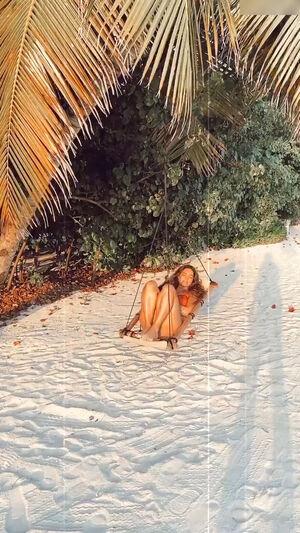 Kelly Brook photo 68