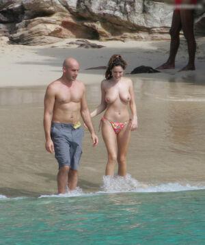 Kelly Brook photo 100