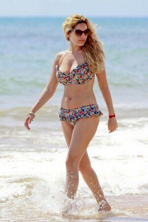 Kelly Brook photo 347