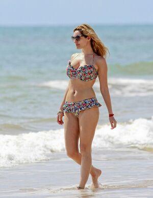 Kelly Brook photo 356