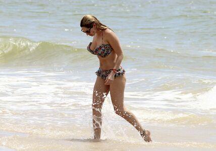 Kelly Brook photo 365