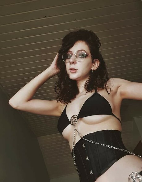 Kelly Natividade photo 25