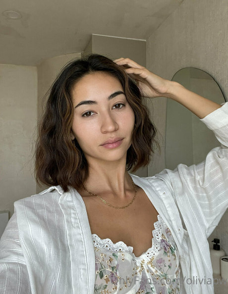 Kelly Pierce photo 16