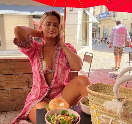 Kelly Vedovelli photo 38
