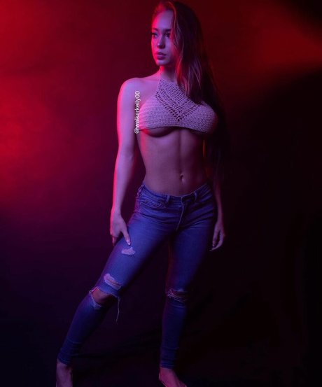 Kelly Walker photo 3