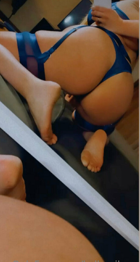 Kellymilana photo 46