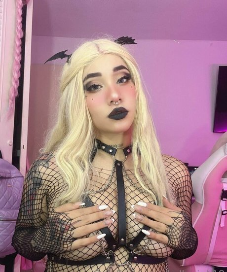 Kellypink18 photo 13