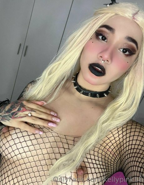 Kellypink18 photo 16