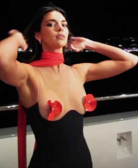 Kendall Jenner photo 74