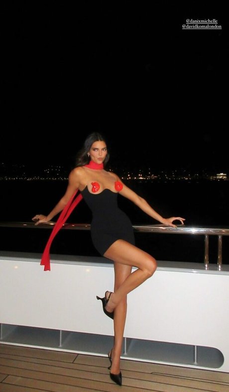 Kendall Jenner photo 114