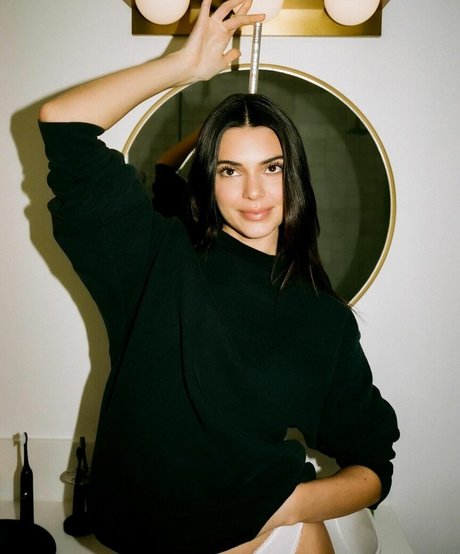Kendall Jenner photo 163