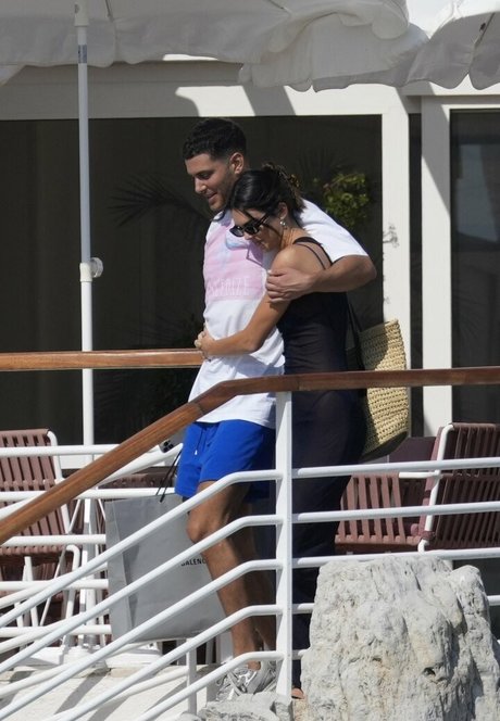 Kendall Jenner photo 182