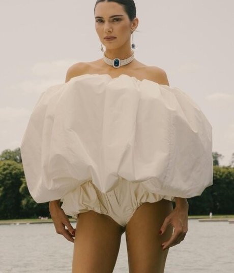 Kendall Jenner photo 239