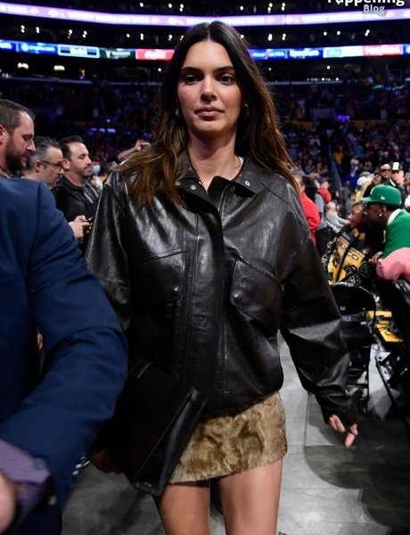 Kendall Jenner photo 412