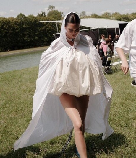 Kendall Jenner photo 584