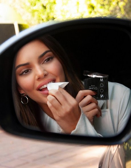 Kendall Jenner photo 599