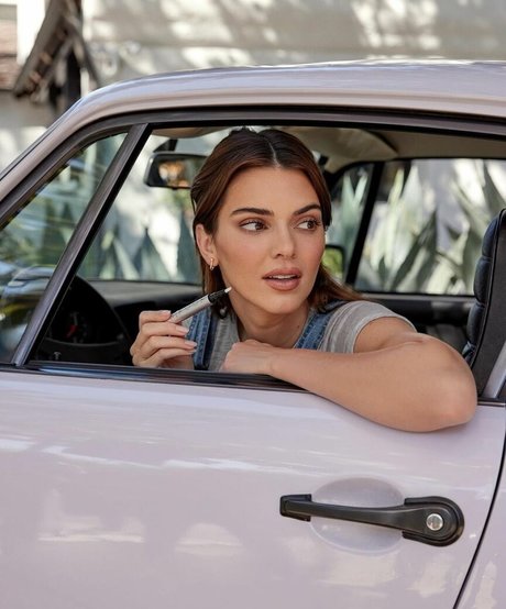 Kendall Jenner photo 612