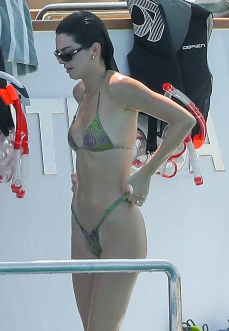 Kendall Jenner photo 669