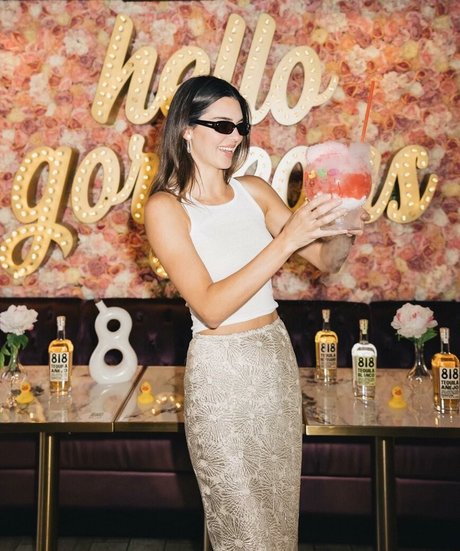 Kendall Jenner photo 682