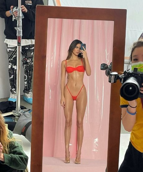 Kendall Jenner photo 740