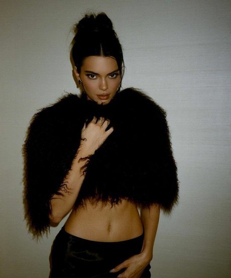 Kendall Jenner photo 757