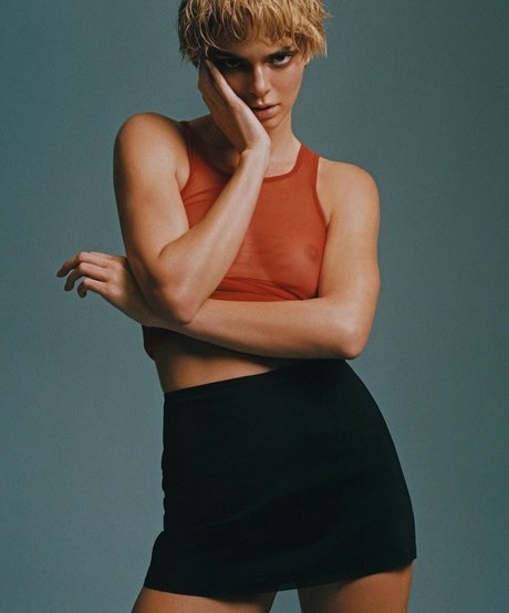 Kendall Jenner photo 803