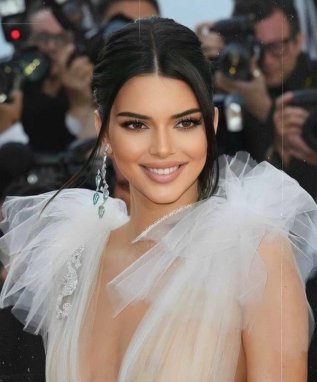 Kendall Jenner photo 822