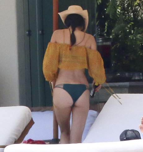 Kendall Jenner photo 842