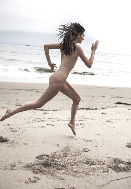 Kendall Jenner photo 930