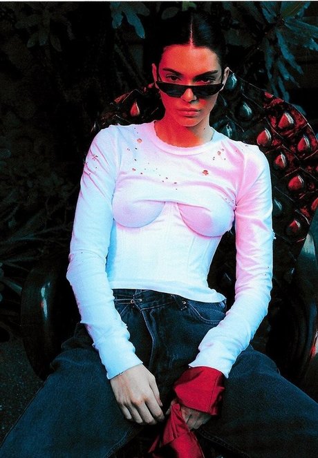 Kendall Jenner photo 972