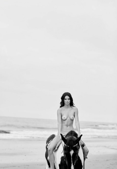 Kendall Jenner photo 1480