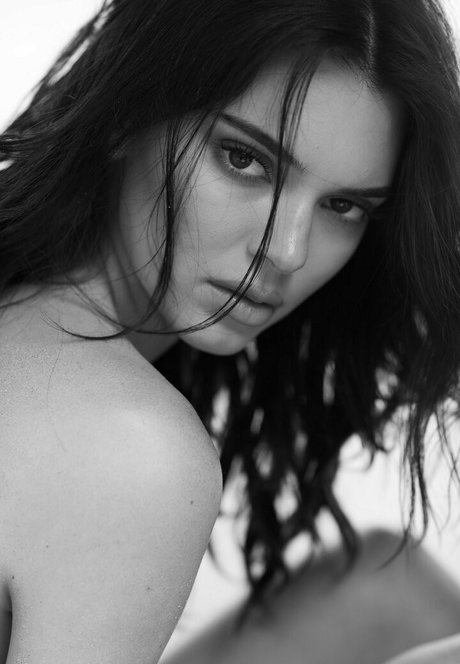 Kendall Jenner photo 1578