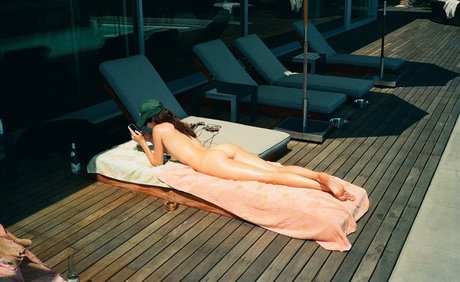 Kendall Jenner photo 1617