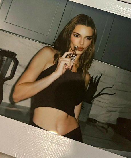 Kendall Jenner photo 1622