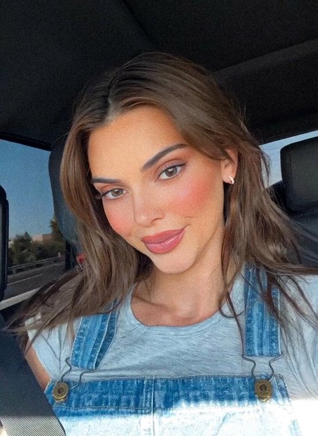 Kendall Jenner photo 1676